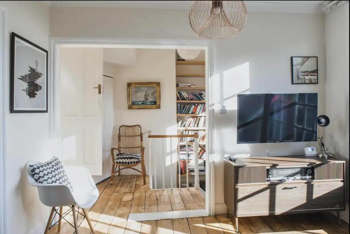 Falmouth Townhouse With Panoramic Sea View Terrace المظهر الخارجي الصورة